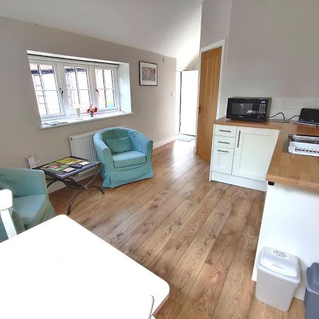 Ferienwohnung Rose Barn West Lavington Exterior foto