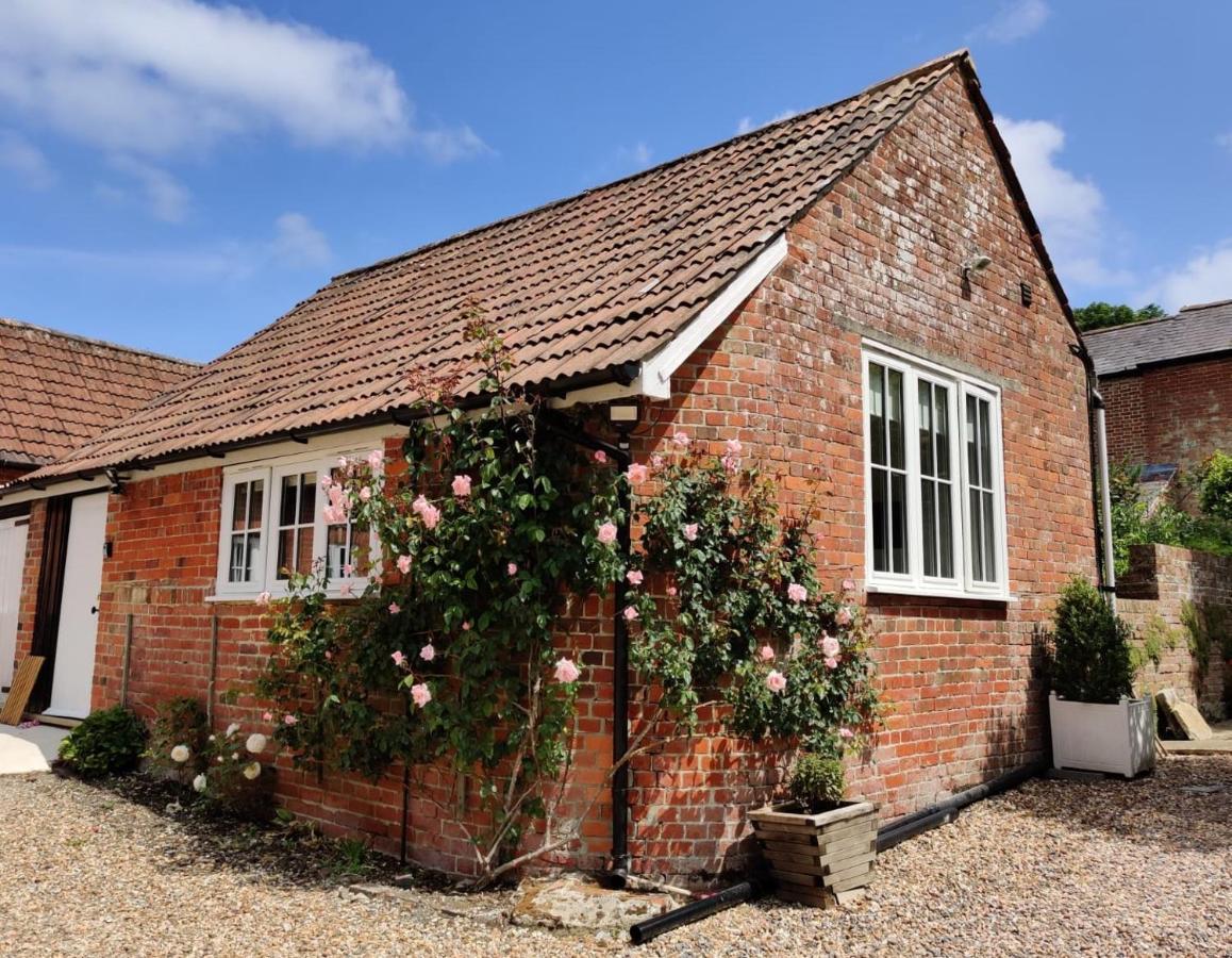 Ferienwohnung Rose Barn West Lavington Exterior foto