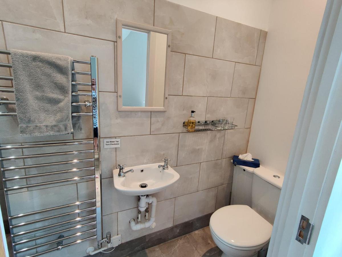 Ferienwohnung Rose Barn West Lavington Exterior foto