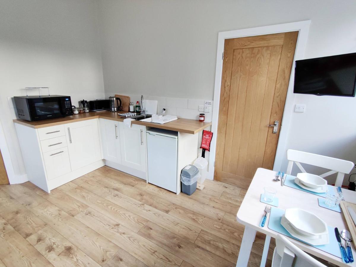 Ferienwohnung Rose Barn West Lavington Exterior foto